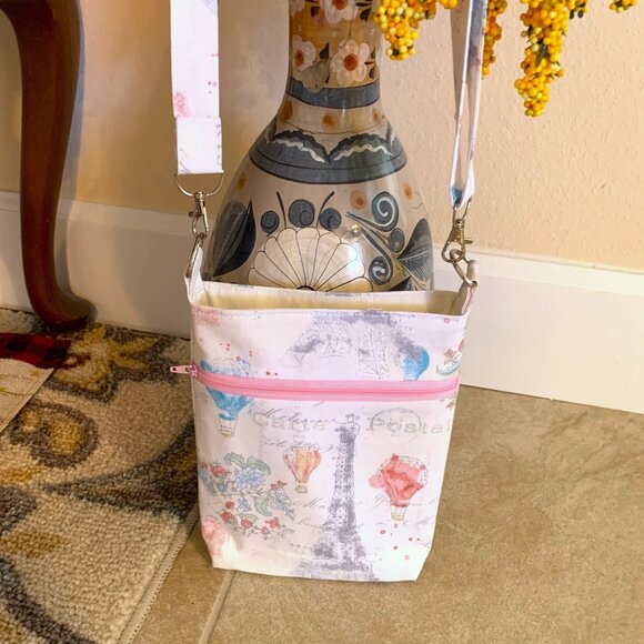 Handmade Pastel Cotton Crossbody Bag with Lining and Magnetic Snap Closure - Picture 6 of 10